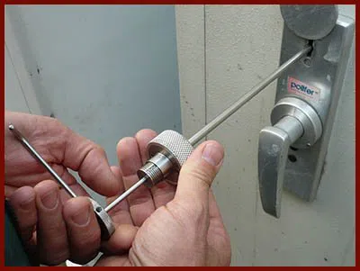 Locksmith Lock Store Westfield, IN 317-474-6483 - 5-lock-opening